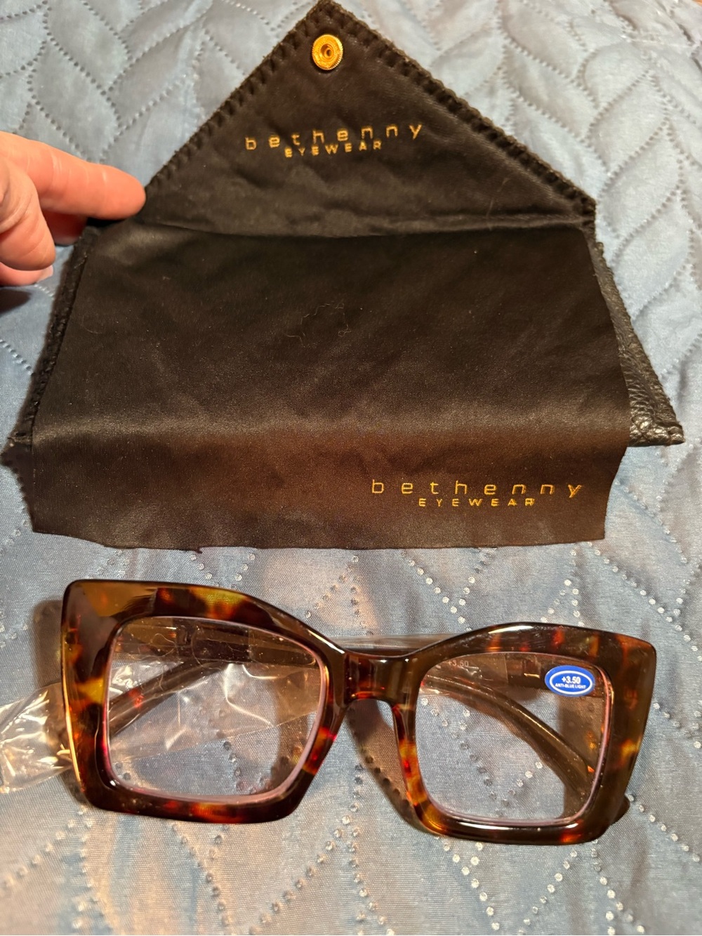 NEW Eyewear 3.5 Women's Brown Tortoiseshell Square Glasses w/like new soft case